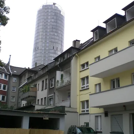 Schoenes In * Эссен